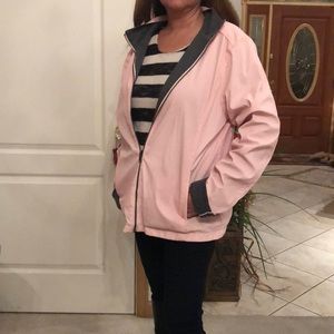 Reversible windbreaker jacket